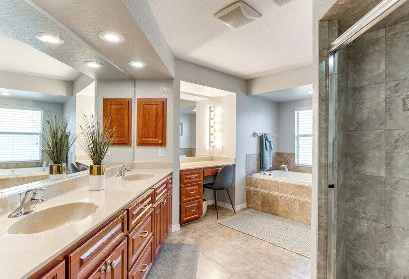 Port Charlotte Home: Heated Pool, Screened Lanai!