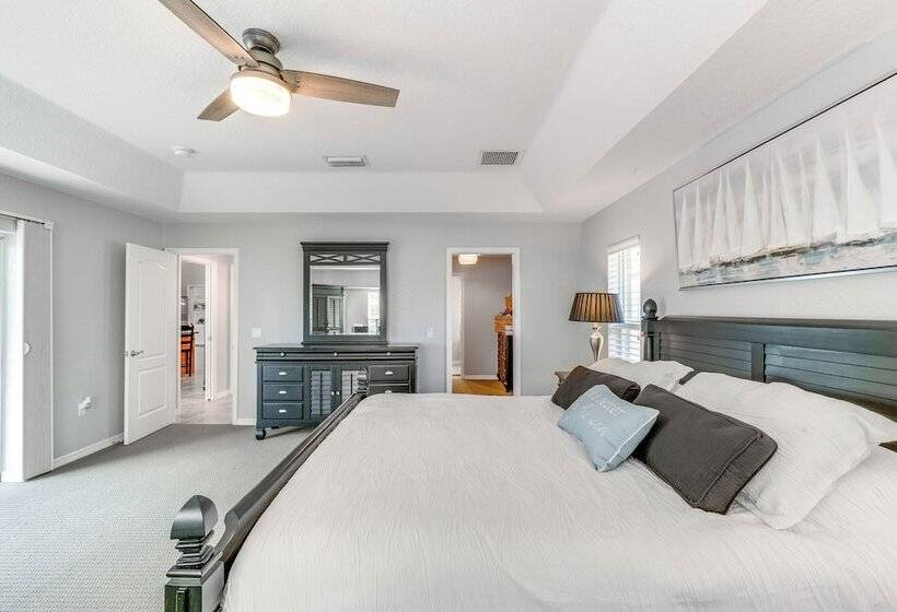 Port Charlotte Home: Heated Pool, Screened Lanai!