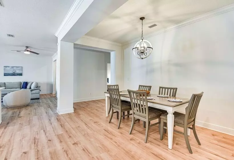 Santa Rosa Beach Home W/ Community Pool!