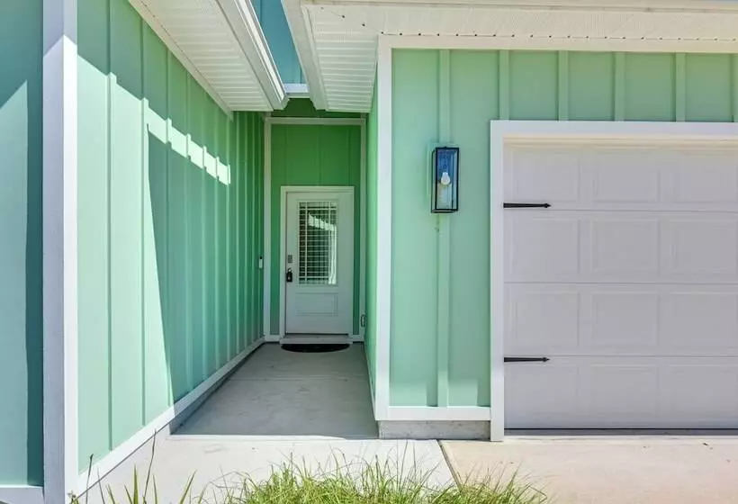 Santa Rosa Beach Home W/ Community Pool!