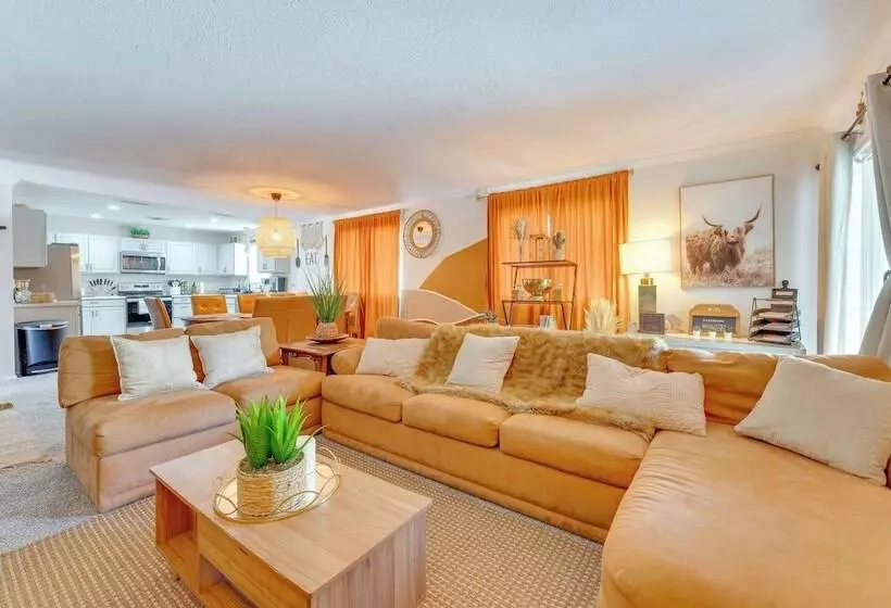 5 Mi To Airport: Bullhead City Villa W/ Mtn Views