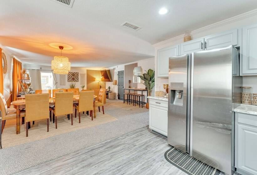 5 Mi To Airport: Bullhead City Villa W/ Mtn Views