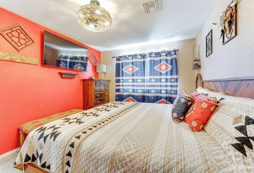 5 Mi To Airport: Bullhead City Villa W/ Mtn Views