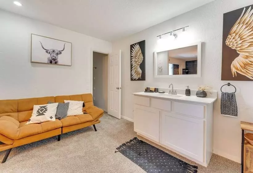 5 Mi To Airport: Bullhead City Villa W/ Mtn Views
