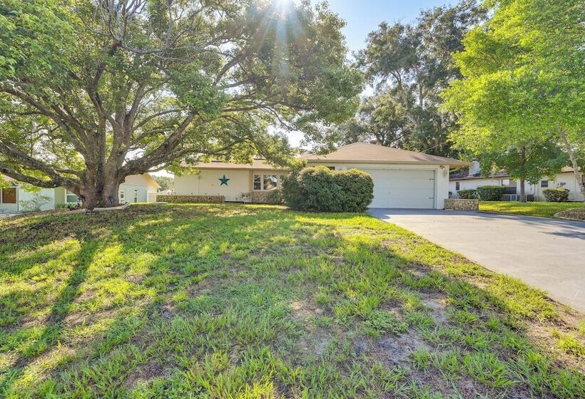 5 Mi To Weeki Wachee: Spring Hill Home W/ Lanai