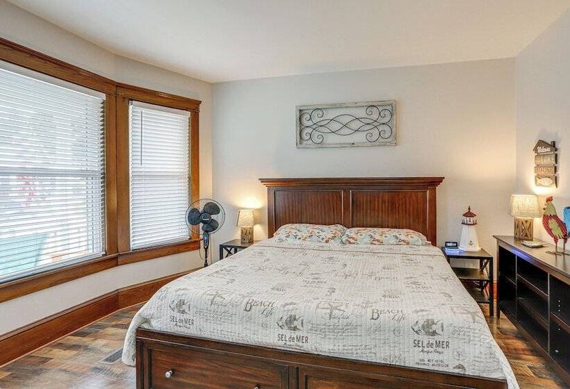 3 Mi To Cedar Point: Sunny Sandusky Home W/ Yard