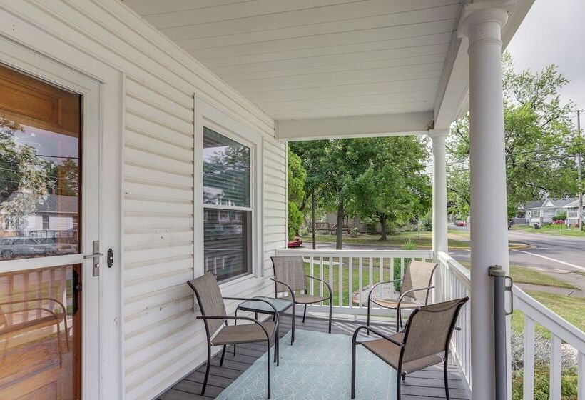 3 Mi To Cedar Point: Sunny Sandusky Home W/ Yard