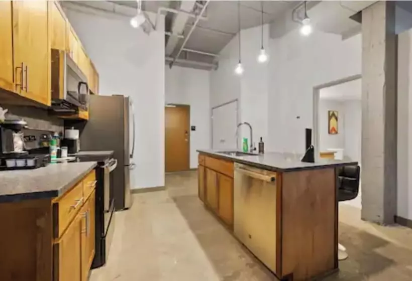 2125 Superior Living