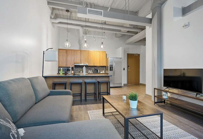 2125 Superior Living