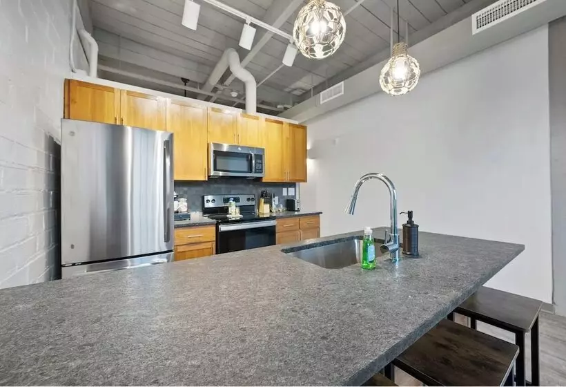 2125 Superior Living