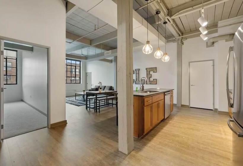 2125 Superior Living