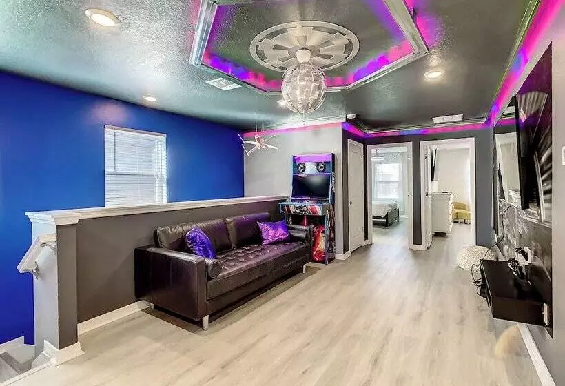 A Touch Of Blue At Windsor Island Resort