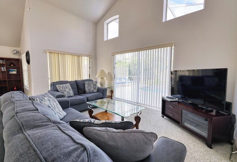 Backyard Fun At Highlands Reserve