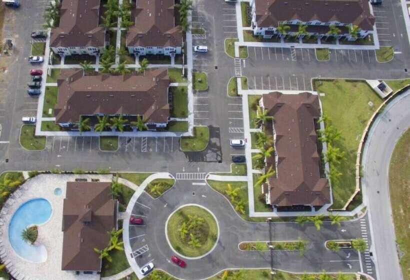 Beautiful Townhouse Next To Disney Parks 24