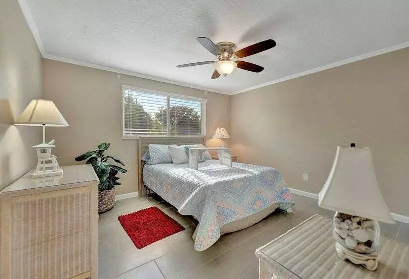 Aamiaismajoitus (B&B) Family Retreats 5 Minutes To The Beach