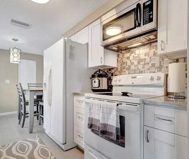 Aamiaismajoitus (B&B) Family Retreats 5 Minutes To The Beach