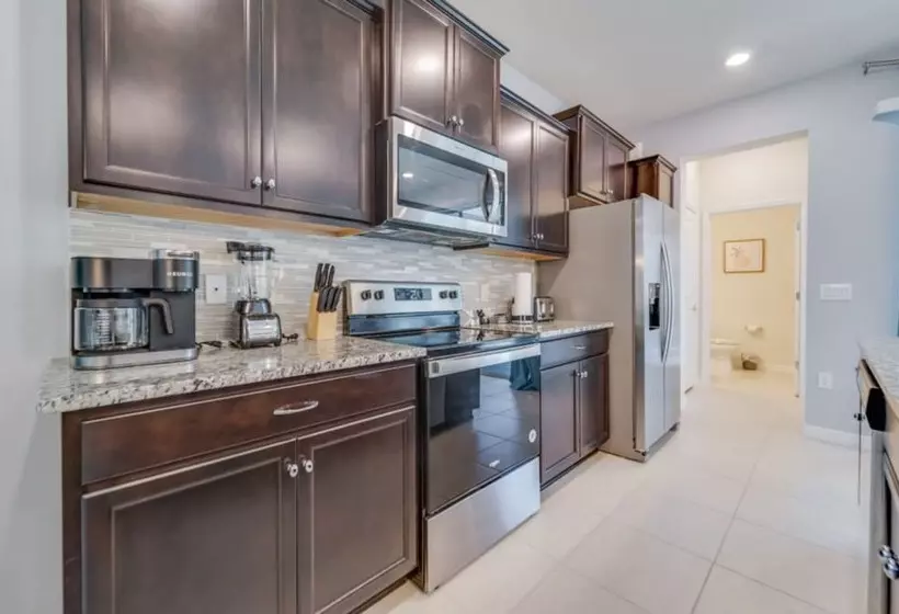 Best Windsor Island House