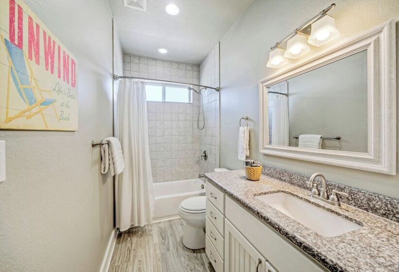 Steps To The Beach, Balcony W/ Ocean View Golf Cart Zone Casa Rosada