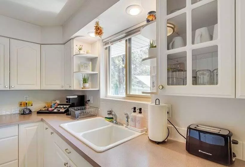 Charming Ellensburg Home W/ Patio < 1 Mi To Cwu!
