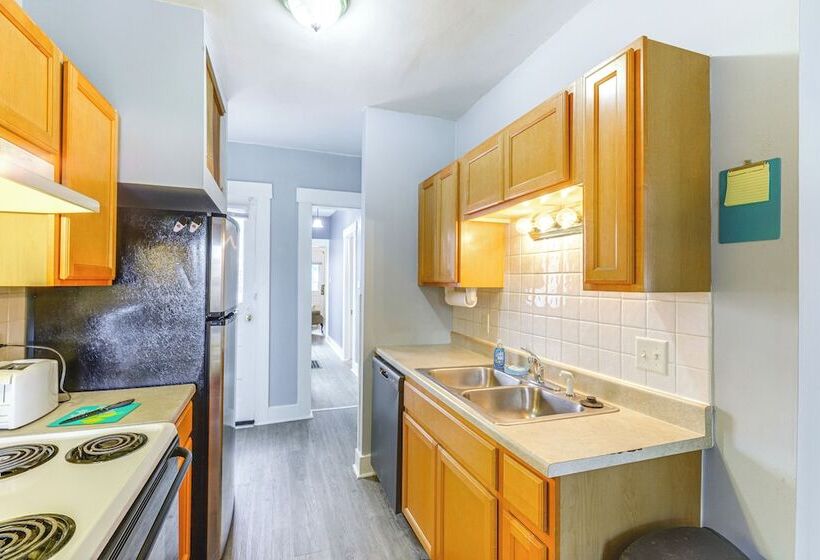 Dog Friendly Dayton Home: 1 Mi To Downtown!