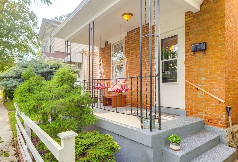 Dog Friendly Dayton Home: 1 Mi To Downtown!