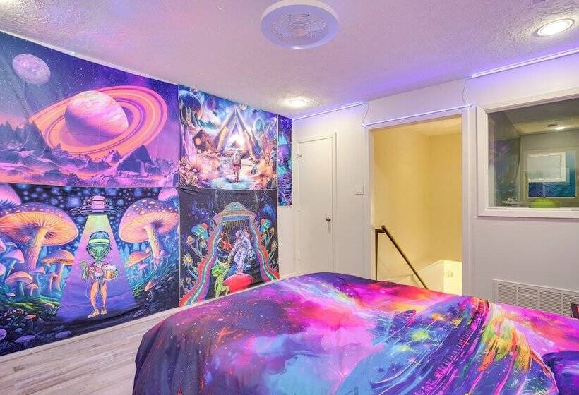 Exquisite Canal Front Home: Access To Lake Conroe!