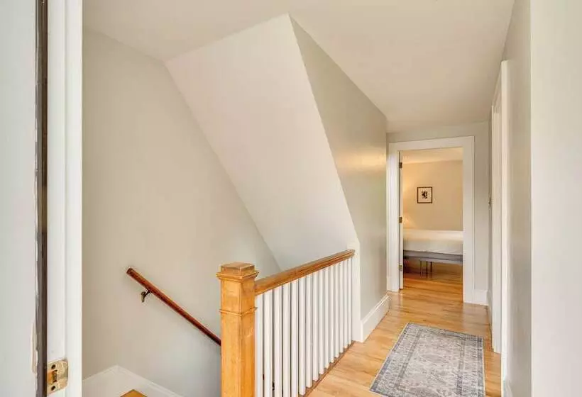 Family Friendly Retreat In Barre: 2 Spacious Decks