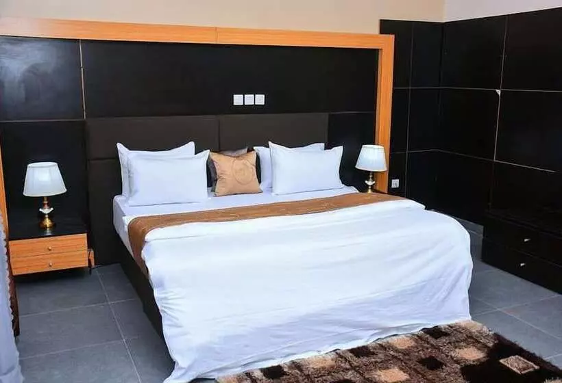 G-throne Hotel And Suites