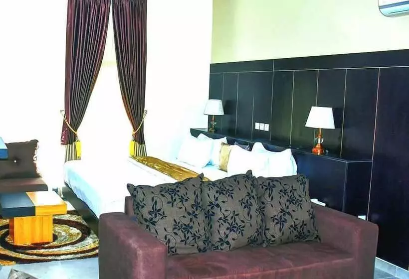 G-throne Hotel And Suites