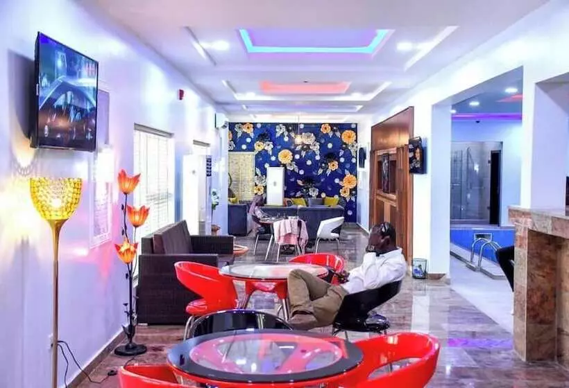 G-throne Hotel And Suites