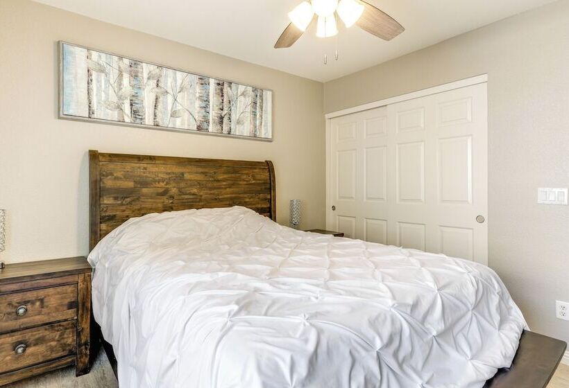 Gilbert Home Near Dtwn: Fire Pits, Grill & More!