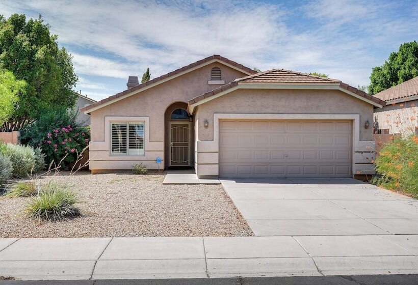 Gilbert Home Near Dtwn: Fire Pits, Grill & More!