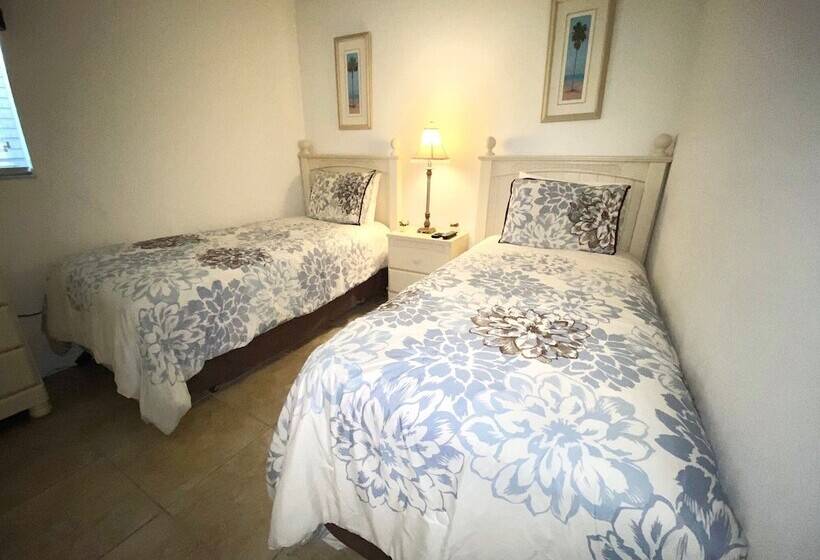 Glenna S Southern Dunes Vacation Home