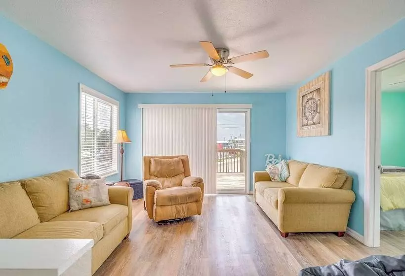 Gulf Of Mexico Beach Cottage: Walk To Boat Ramp!