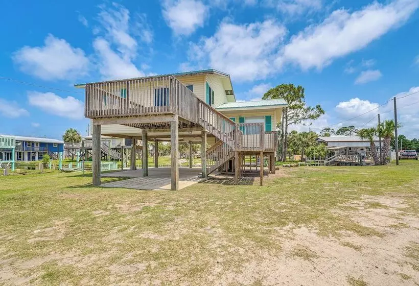 Gulf Of Mexico Beach Cottage: Walk To Boat Ramp!