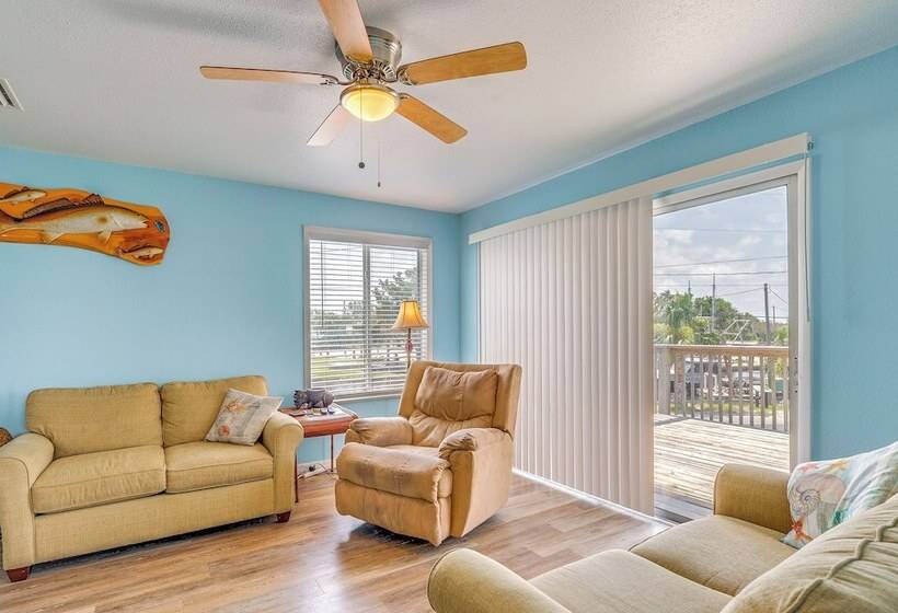 Gulf Of Mexico Beach Cottage: Walk To Boat Ramp!