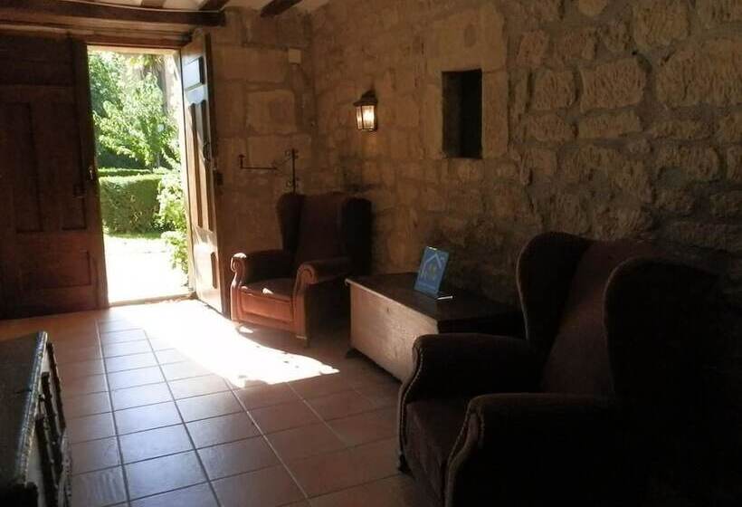 Hotel Solar De Quintano