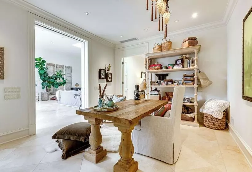 Lavish Montecito Home W/ Hot Tub, Patio & Gardens!