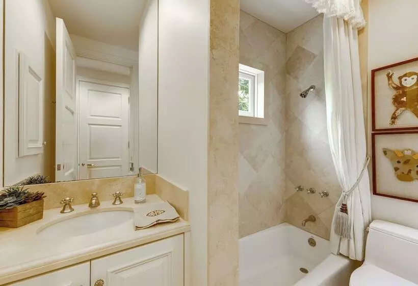 Lavish Montecito Home W/ Hot Tub, Patio & Gardens!