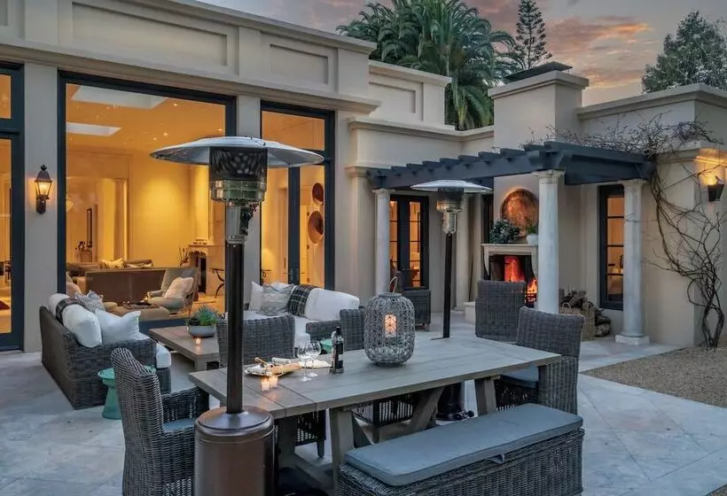Lavish Montecito Home W/ Hot Tub, Patio & Gardens!