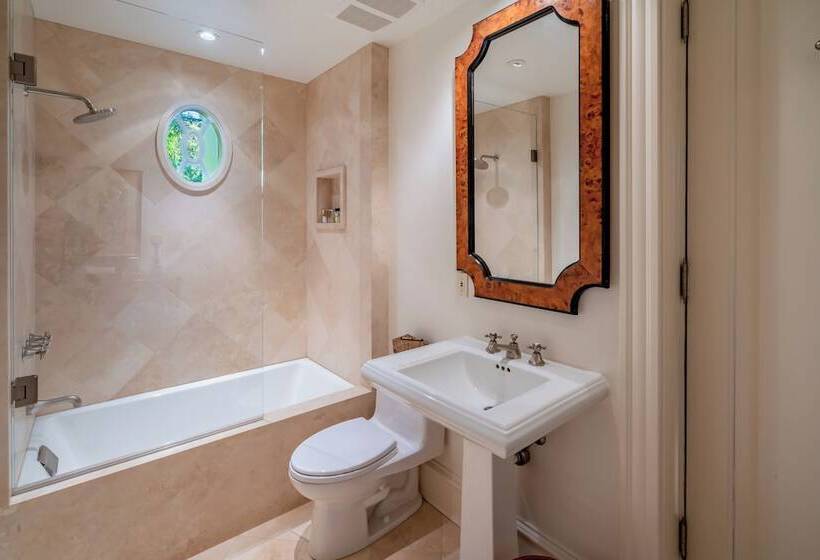 Lavish Montecito Home W/ Hot Tub, Patio & Gardens!