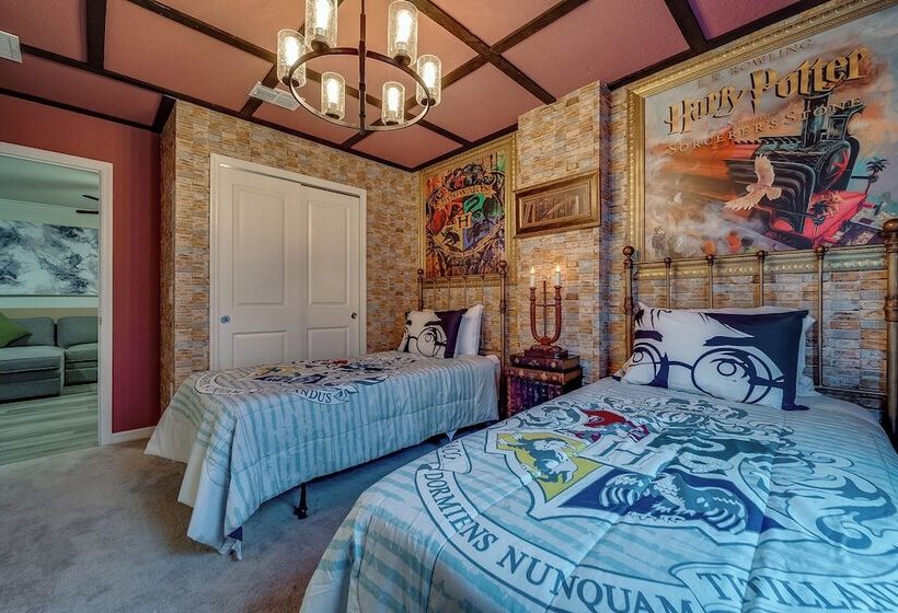 Living Large On Lelani