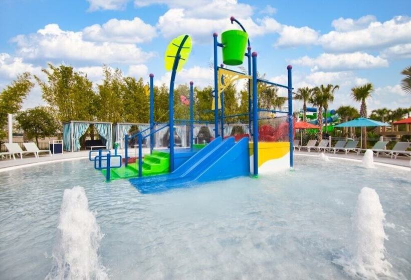 Living Large On Lelani