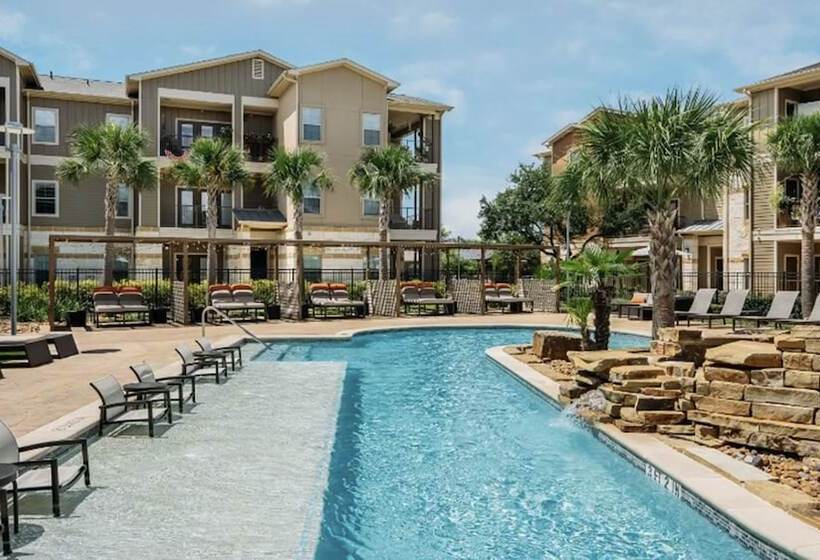 Mission Hill Apartments By Barsala