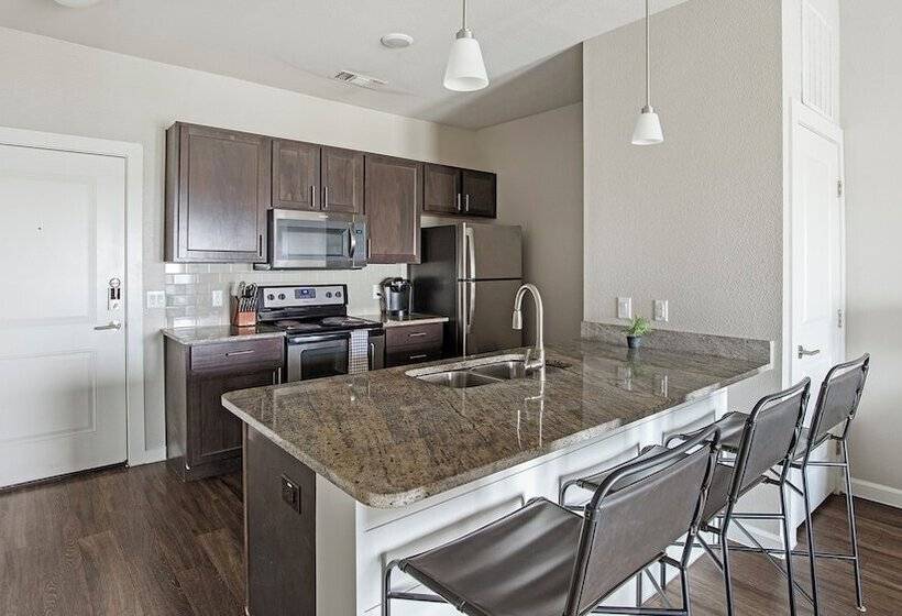 Mission Hill Apartments By Barsala