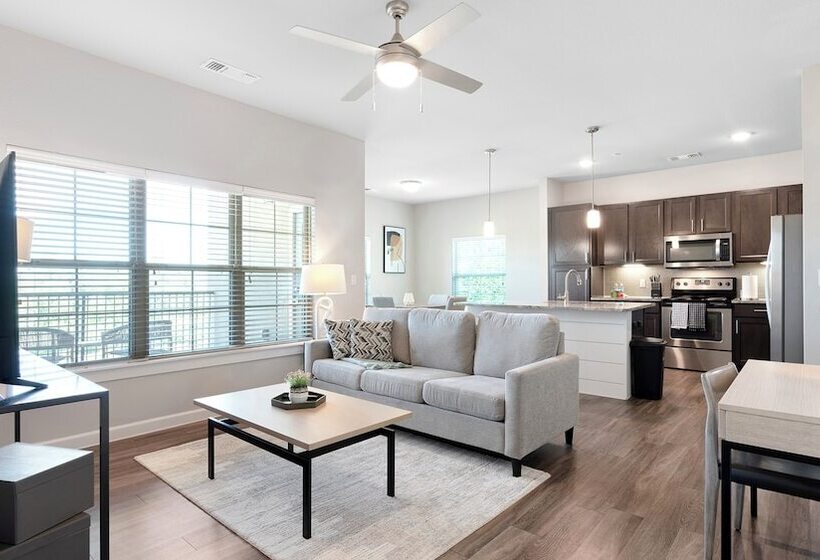 Mission Hill Apartments By Barsala