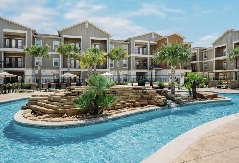 Mission Hill Apartments By Barsala