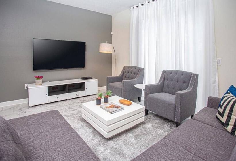 Oasis Vacation Home At Champions Gate Resort 32