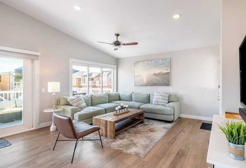 Ocean Breeze Ii By Avantstay Steps To The Beach!