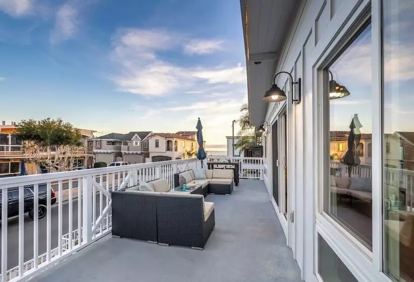 Ocean Breeze Ii By Avantstay Steps To The Beach!